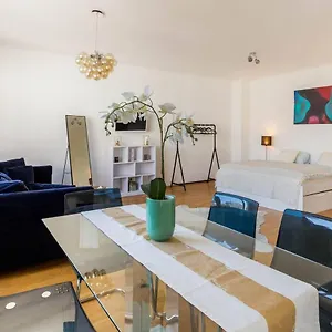  Apartment Stubenbastei Austria