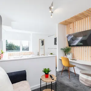  Apartment Stylish In United Kingdom
